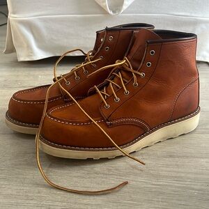 Red Wing Shoes Heritage Classic Moc Legacy 9’5 womens